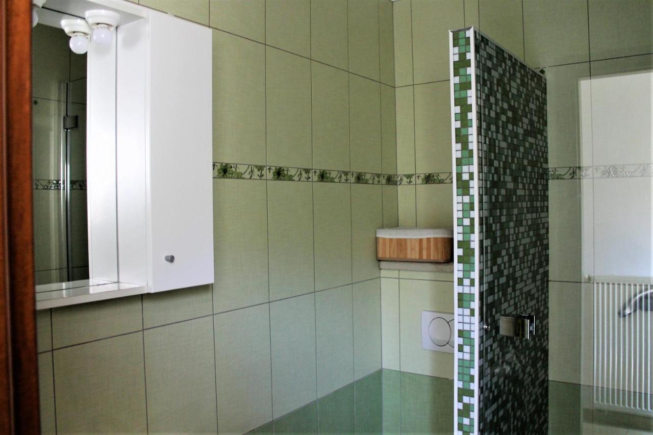 Apartmani Klaudija Valun Exterior foto