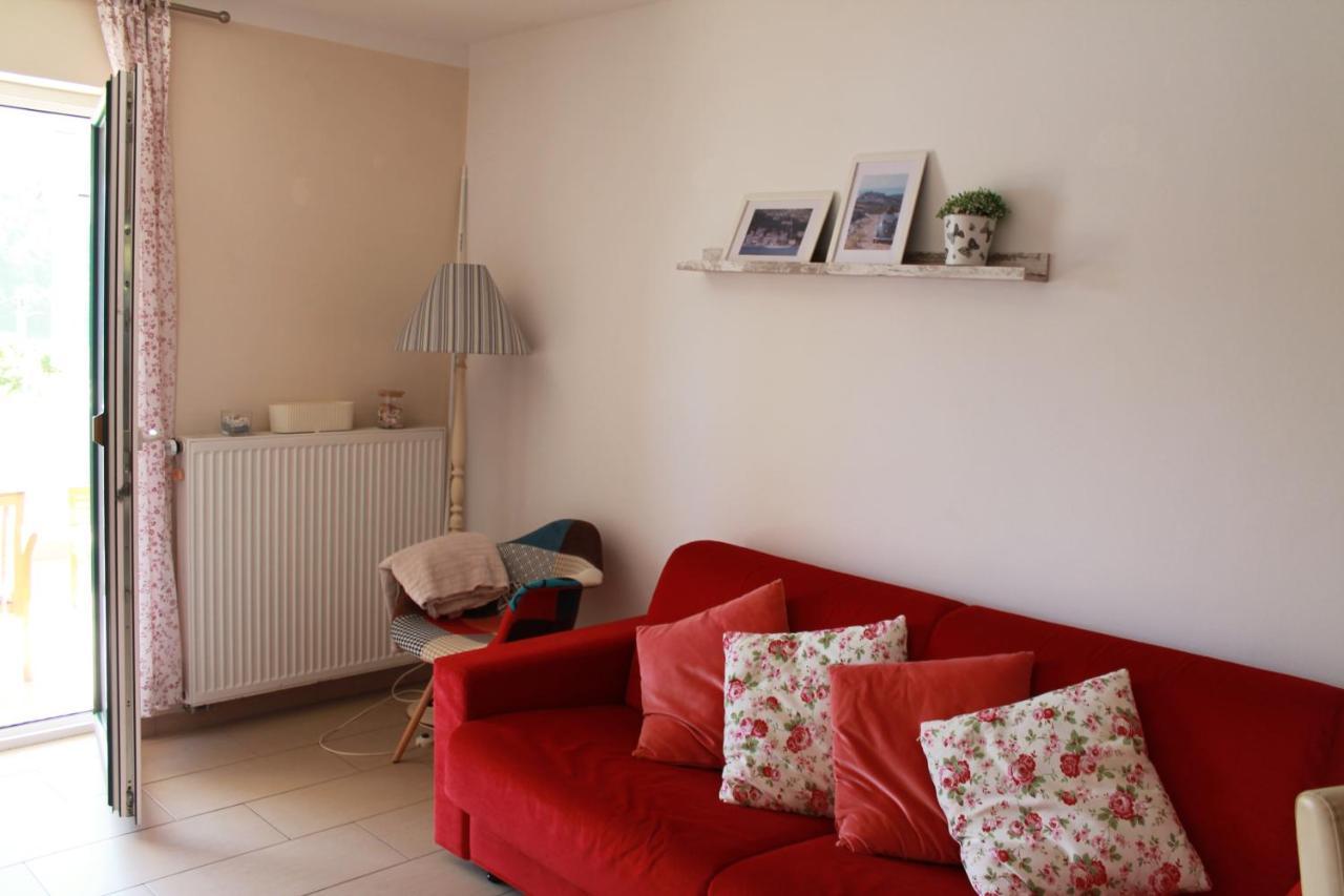Apartmani Klaudija Valun Exterior foto